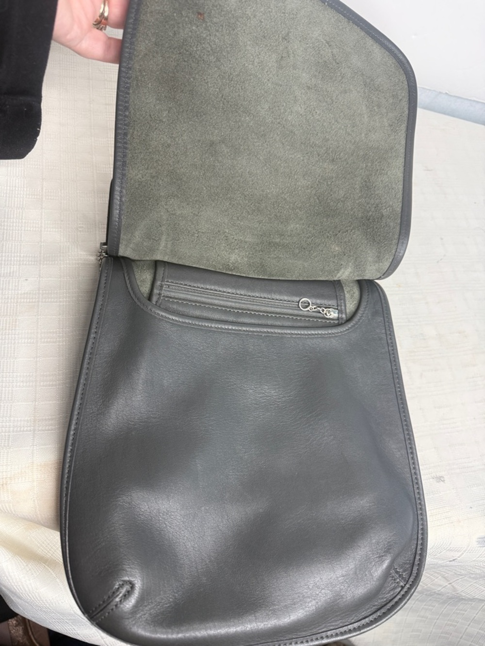 COACH VINTAGE Slim Hippie Flap Saddle Bag. - Picture 14 of 17